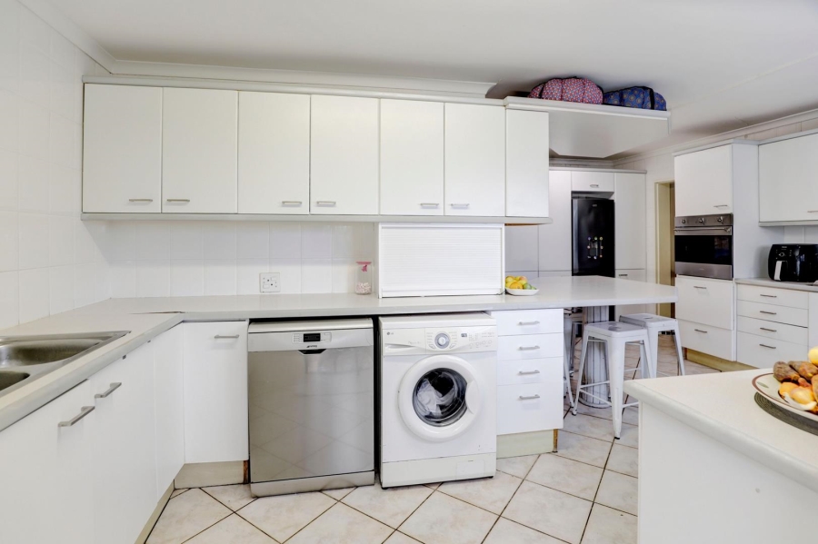 4 Bedroom Property for Sale in Welgemoed Western Cape